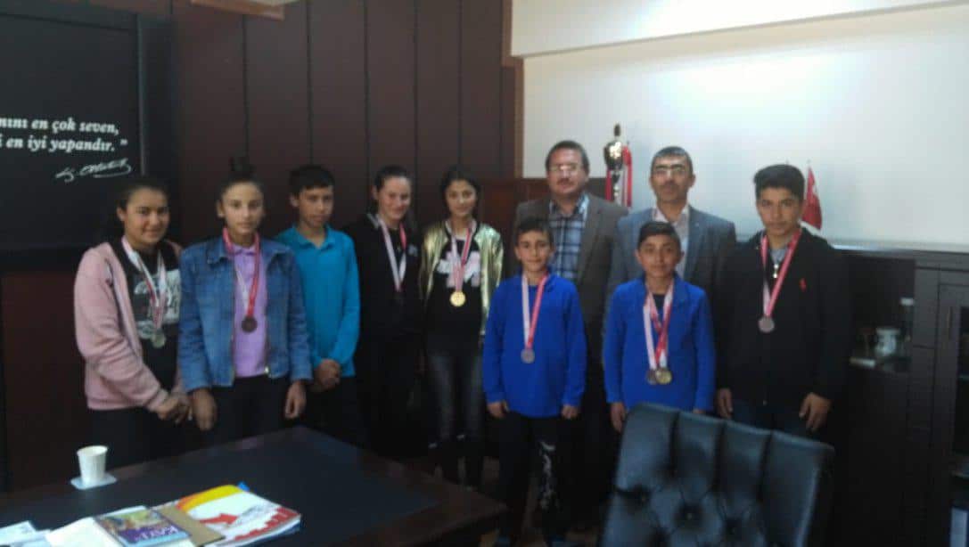  2018-2019 sezonu Anadolu Yıldızlar Ligi Atletizm İl Seçmelerine Katılan Yatılı Bölge Ortaokulu Öğrencilerini Misafir Ettik.